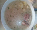 Foto del paso 1 de la receta: Caldo de cordero con mote