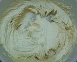 Foto langkah ke 2 dari resep 526.BoterKoek - Dutch Butter Cake 1 telur.