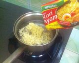 Foto langkah ke 4 dari resep Mie Kuah Geprek.