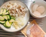 清炒櫛瓜雞腿排義大利麵的食譜步驟1照片