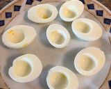 Φωτογραφία βήματος 2 της συνταγής Eggs deviled με τόνο - συνταγή από Ιταλία