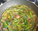 Foto langkah ke 5 dari resep Tumis buncis cabe hijau.