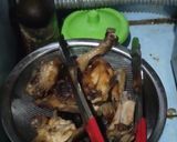 Foto langkah ke 2 dari resep Ayam Goreng Mentega.