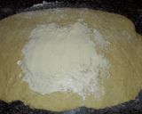 Foto del paso 3 de la receta: 🥐Medialunas de manteca🥐