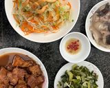Hình bước làm 4 của món Bắp Cải, Cà Rốt Xào Tóp Mỡ