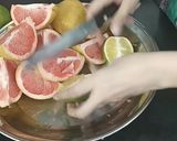 A picture of step 1 of Orange & grape fruit juice.