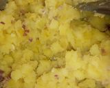 A picture of step 1 of Spicy samosa za viazi.
