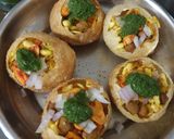 A picture of step 3 of Bhel puri.