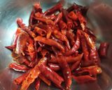 A picture of step 2 of Spicy Garlic Chutney.