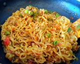 A picture of step 7 of Pav Bhaji Maggi.