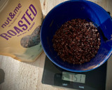 Foto del paso 3 de la receta: Brownie saludable de almendras con pasas (en airfryer)