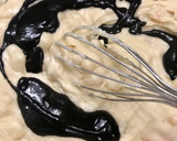 Foto del paso 7 de la receta: Masa para croquetas de tinta, sepia y gambas (truco para una bechamel perfecta)