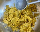 A picture of step 2 of Baked masala mathri.