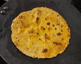 A picture of step 4 of Rice Thepla.