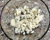 Foto del paso 3 de la receta: 🥪 Sándwiches de miga - variedad 🥪 Queso roquefort, atún, tomate, huevo, ananá, cantimpalo, jamón