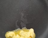 Foto langkah ke 3 dari resep Bechamel souce.