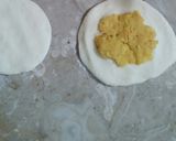 A picture of step 5 of Karari kachori.