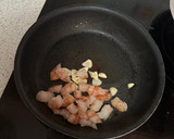 Foto del paso 4 de la receta: Espaguetis de calabacín con gambas y ajetes