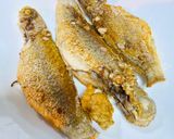 A picture of step 4 of Salt and Chili Fried Threadfin Fish.