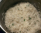 Foto del paso 6 de la receta: Improvisado de arroz jazmín, con tiras de pollo en salsa