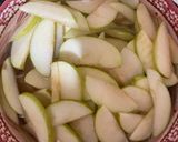 A picture of step 2 of Apple rose cake.