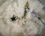 Foto langkah ke 5 dari resep Bubur Ayam Kuah Kuning.
