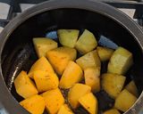 A picture of step 2 of Pressure cooker black eyed peas n potatoes.