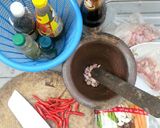 รูปขั้นตอนการทำที่ 1 ของ หมูผัดผักรวม