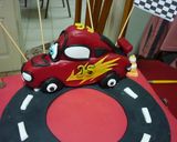 Foto del paso 11 de la receta: Torta pista de cars para cumpleaños