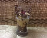 A picture of step 6 of Bread with popcorn custard parfait.
