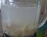 A picture of step 3 of Soursop Juice.
