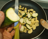 Foto del paso 3 de la receta: Tortilla de calabacín, cebolla y patata