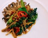 รูปขั้นตอนการทำที่ 5 ของ ผัดฉ่าหอยพิม Stir-fried spicy angelwing clams