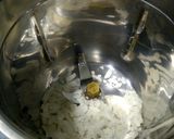 A picture of step 2 of Poha Dhokla.