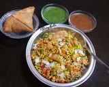 A picture of step 6 of Samosa Bhel.