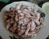 Foto langkah ke 1 dari resep Tumis Cumi Asin 🦑.