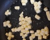 Foto del paso 1 de la receta: Tortilla de huevo con calabacita y queso