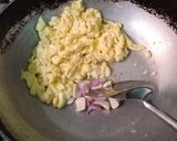 Foto langkah ke 3 dari resep Tumis Tahu Telor Kecap.