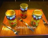 A picture of step 3 of Salad in a Jar:.
