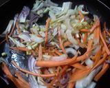 Foto del paso 7 de la receta: Fideos fritos con berenjenas doradas en salsa de naranja