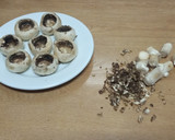 Foto del paso 2 de la receta: ✅🗣📢 Champiñones rellenos de atún y queso fresco🍄
