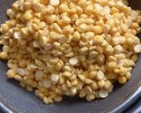 A picture of step 1 of Chana daal vada.