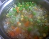 A picture of step 2 of Chicken, Corn,Mix Vegetable, Soup🍲🍲🍲😋.