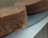 A picture of step 5 of Two tier vanilla and chocolate cake 🎂.