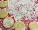 Foto del paso 7 de la receta: Alfajores de maicena caseros (con chocolinas)