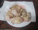 Foto del paso 2 de la receta: Muslos de pollo en salsa con peras