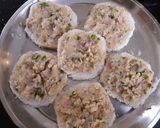 A picture of step 4 of Yogurt-Potato Bread Idli.
