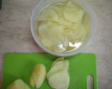 Φωτογραφία βήματος 1 της συνταγής Cheesy Scalloped potatoes. Και η απόλαυση εκτινάσσεται στα ύψη!