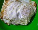 Foto langkah ke 3 dari resep Telur ceplok kuah kecap.