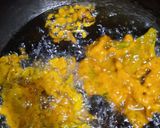 A picture of step 2 of Palak k pakoray.
